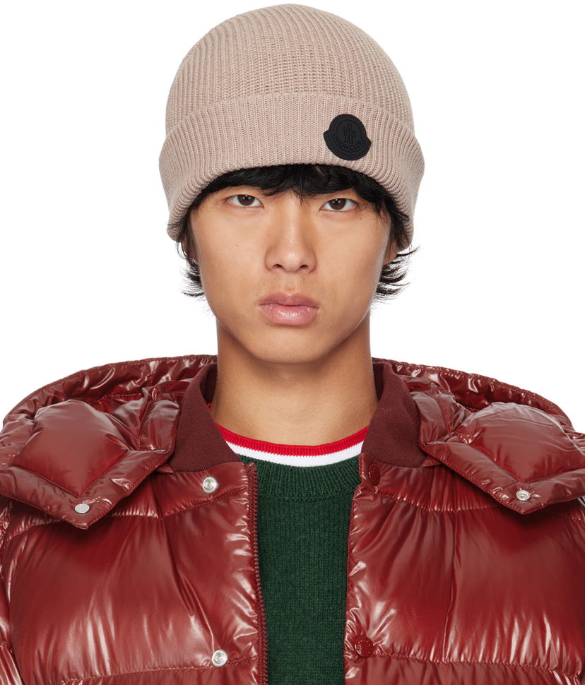 Beanie Moncler Taupe Logo Patch Beanie Bež | J20913B00006M1121