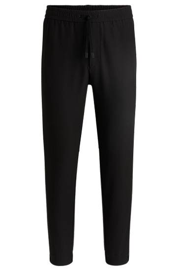 Trenirka BOSS Water-Repellent Tapered Stretch Trousers Črna | 50534313