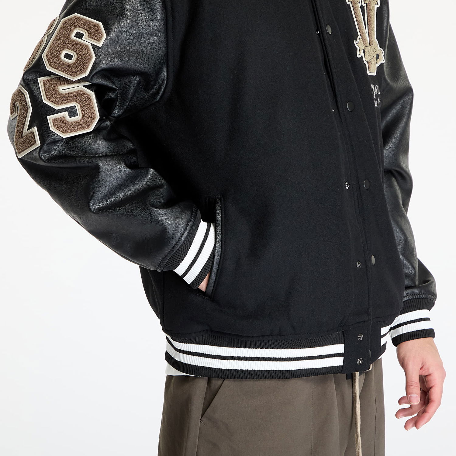 Bomber jakna Vans LX Tour Jacket Črna | VN000MDKBLK, 1
