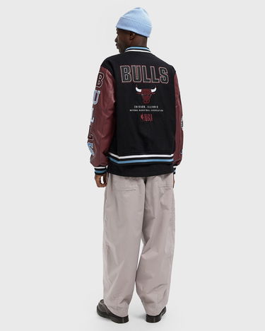 Bomber jakna New Era Chicago Bulls Varsity Jacket Bordo | 60684336, 1