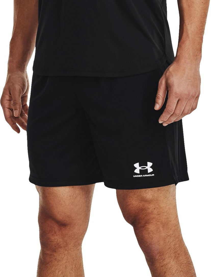 Kratke hlače Under Armour Challenger Core Training Shorts Črna | 1372691-001