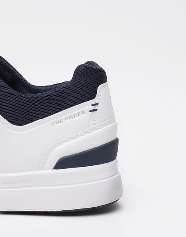 Superge in čevlji On Running The Roger Advantage Bela | 48.99457, 3