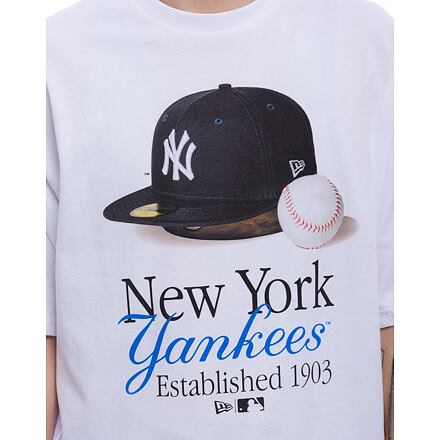 Majica New Era New Era MLB NY Yankees Script Graphic Tee Bela | 60596279, 1