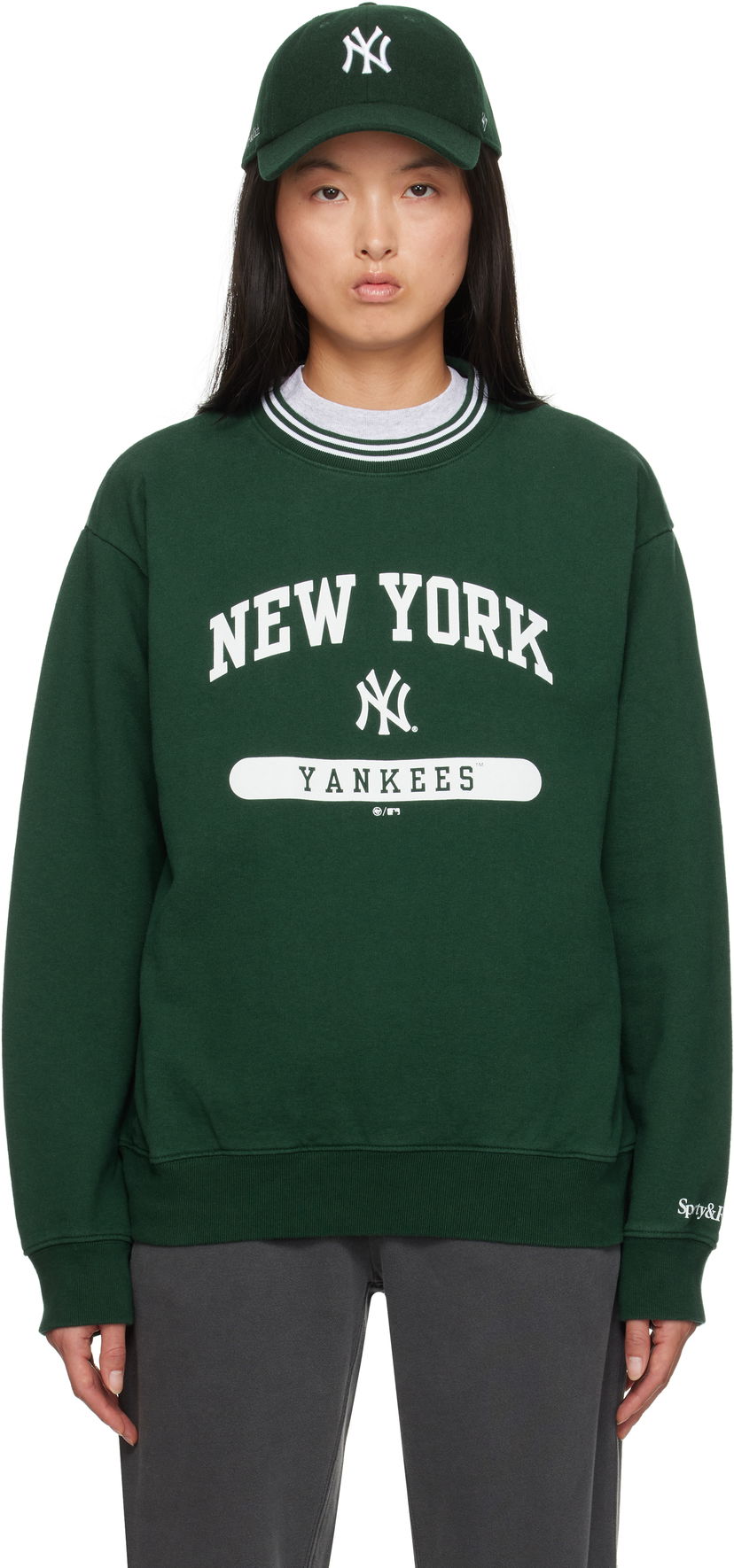 Pulover Sporty & Rich Sporty & Rich '47 Edition New York Yankees Crewneck Sweatshirt Zelena | ST045505634GR10