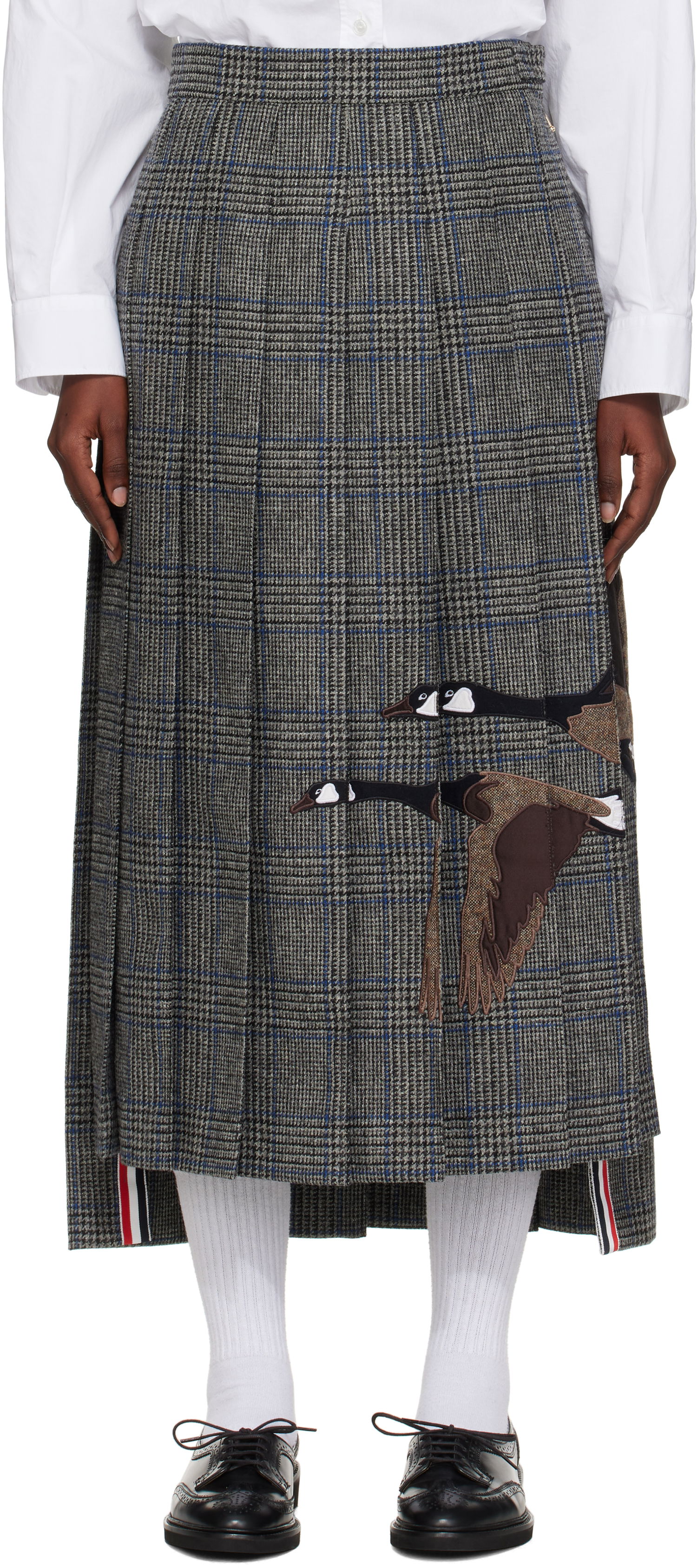 Krila Thom Browne Thom Browne Classic Pleated Maxi Skirt with Appliqué Siva | FGCA24E-E1376, 0