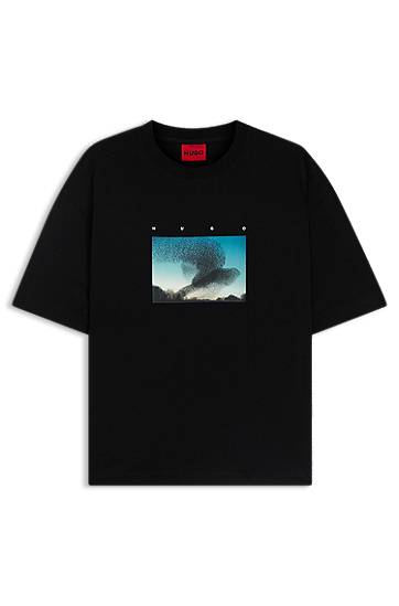 Majica BOSS Cotton-jersey T-shirt with murmuration print Črna | 50549156
