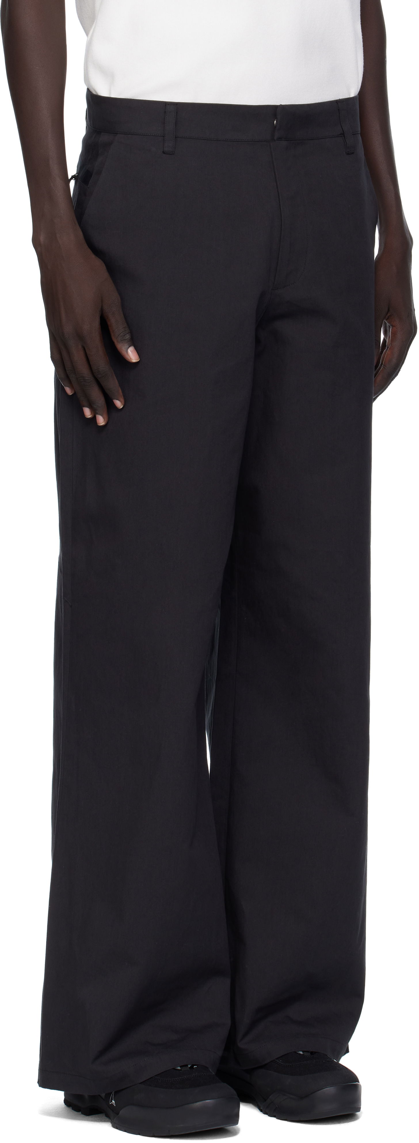 Hlače HELIOT EMIL Heliot Emil Kathemera Wide Leg Trousers Črna | AW25_M_10_210_BLK01, 1