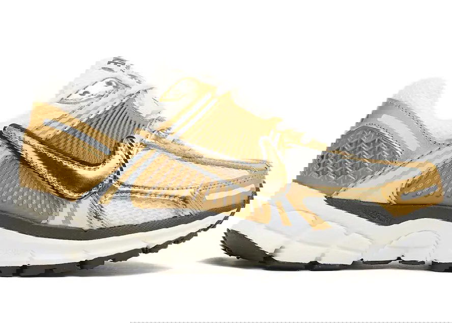 Superge in čevlji Nike Zoom Vomero 5 Metallic Gold W Bež | HF7723-001, 0