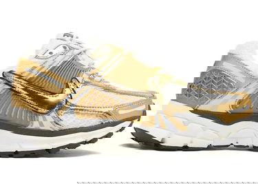 Superge in čevlji Nike Zoom Vomero 5 Metallic Gold W Bež | HF7723-001, 0