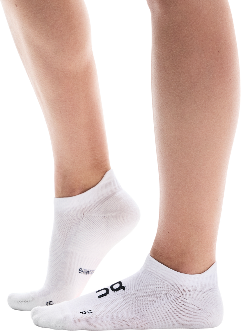 Nogavice On Running Running Core Low Socks Bela | 2uf10080069