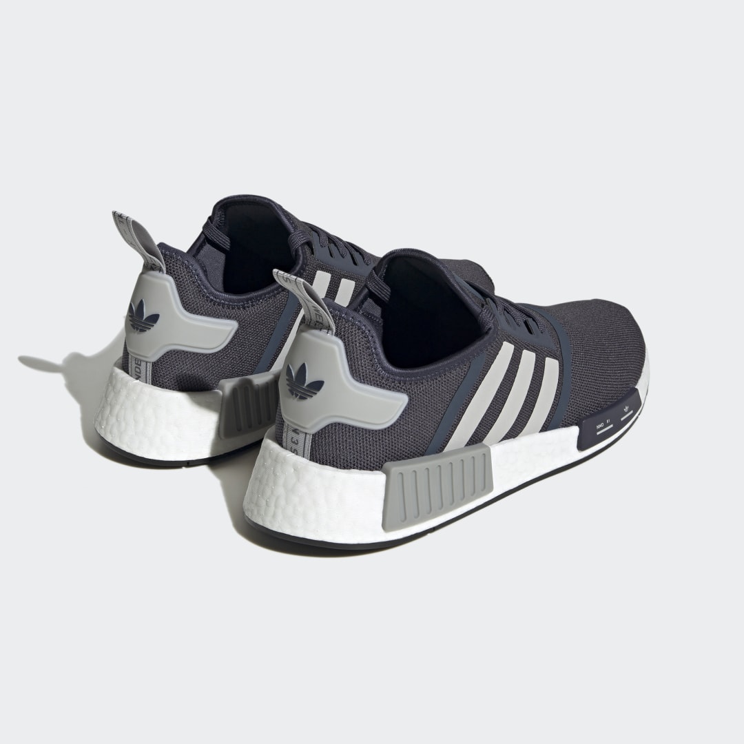 Superge in čevlji adidas Originals NMD_R1 Črna | HQ4462, 1