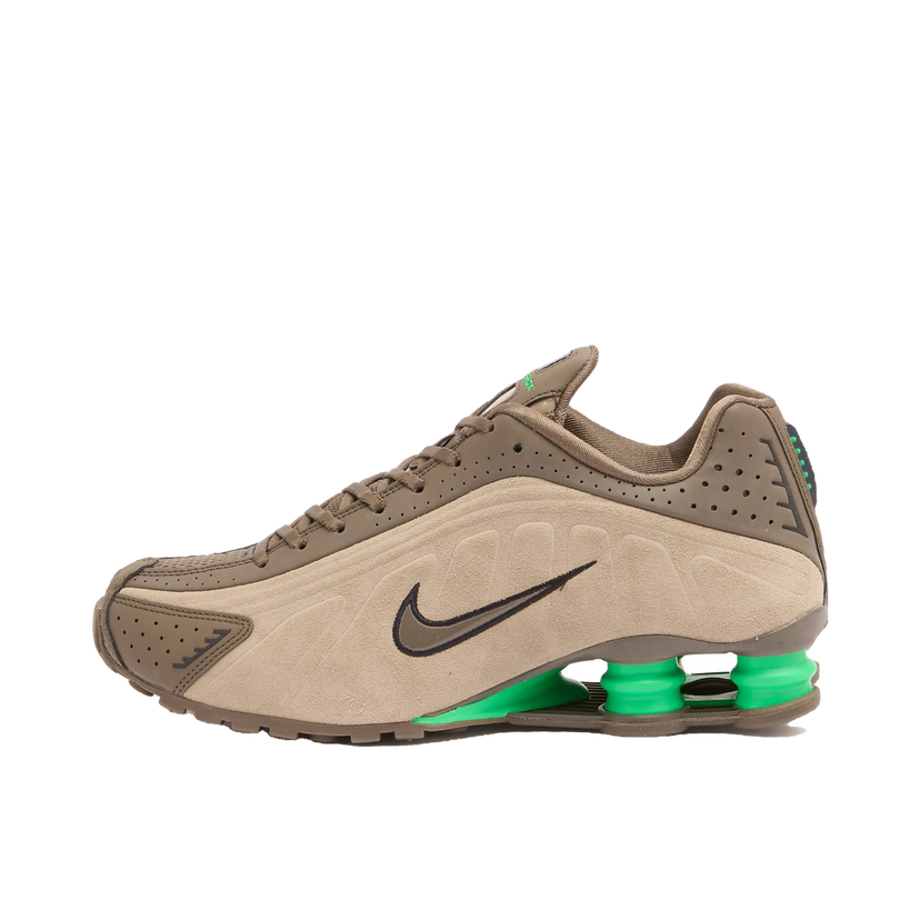 Superge in čevlji Nike Shox R4 SE UK 3 Rjava | HQ7739-200