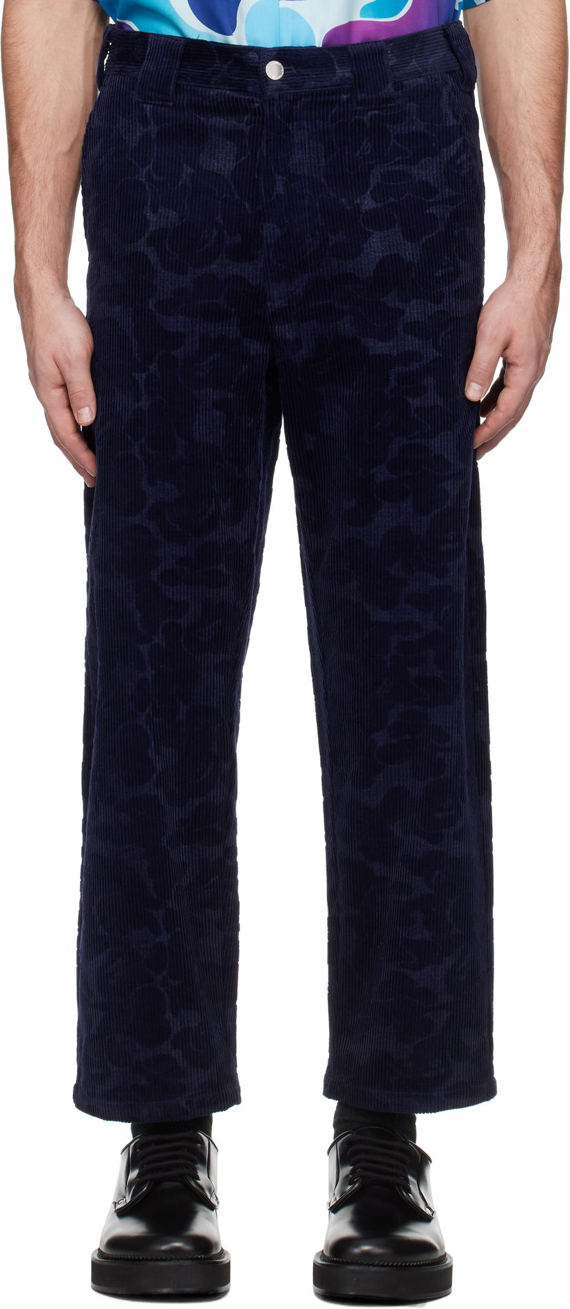 Hlače BAPE A Bathing Ape Solid Camo Debossed Corduroy Trousers Mornarica | 001PTK801315M