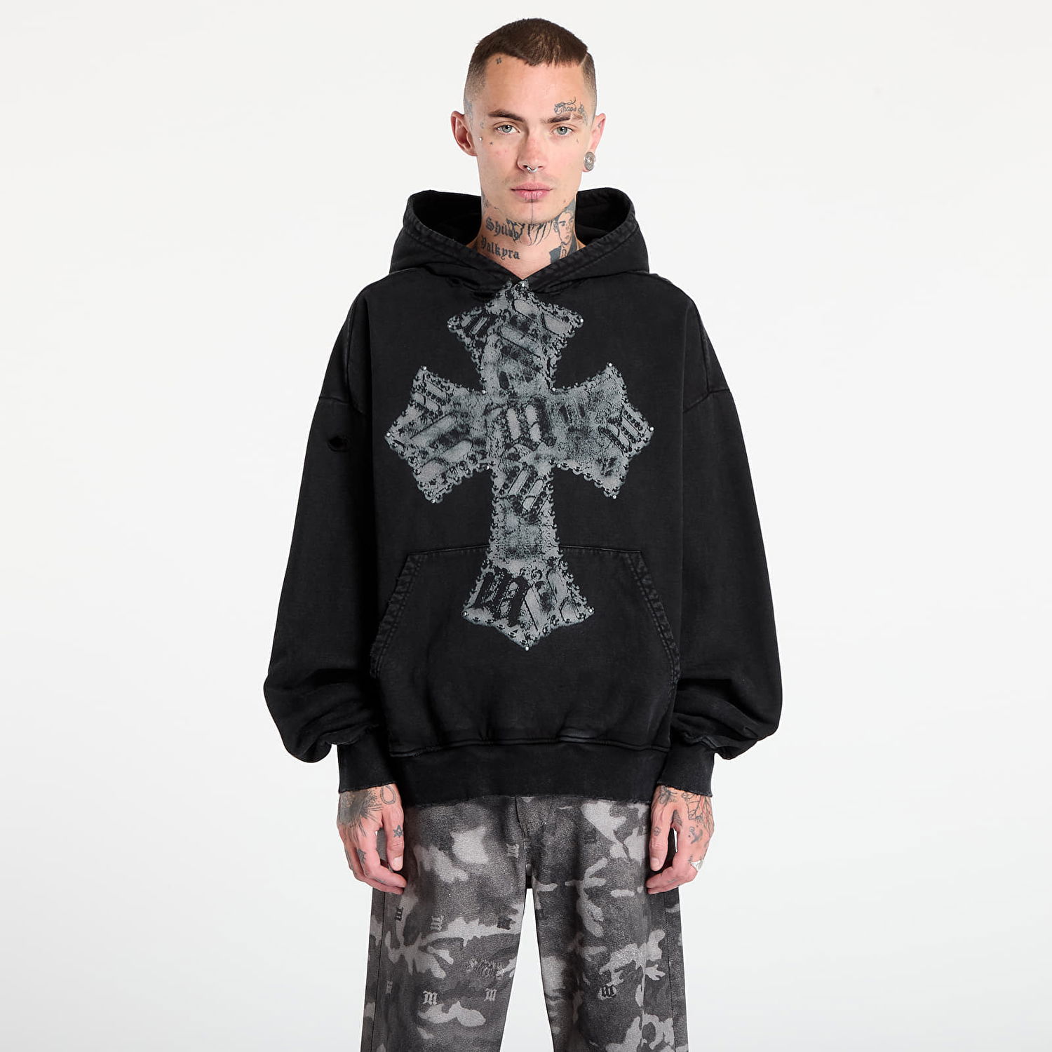Pulover MISBHV MISBHV Goth Cross Graphic Hoodie Črna | 251M212, 0