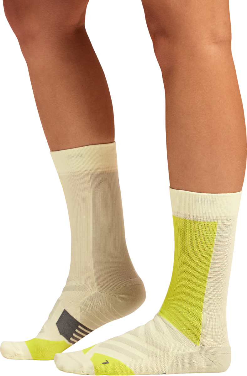 Nogavice On Running Performance High Sock Rumena | 365-01752