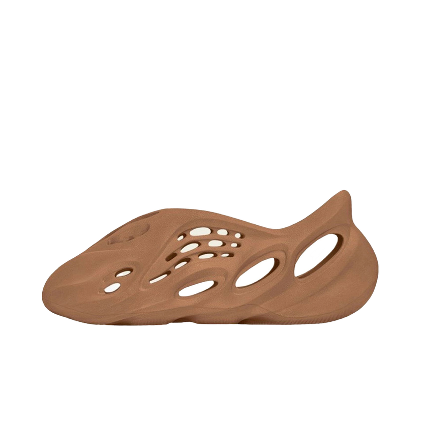 Superge in čevlji adidas Yeezy Yeezy Foam RNNR Flax Rjava | HP5335