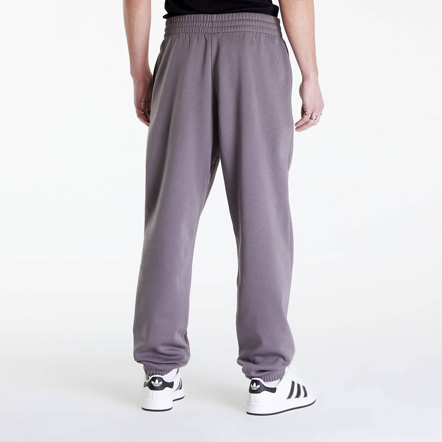 Hlače in kavbojke adidas Originals Basketball JOGGER Siva | IW1631, 1