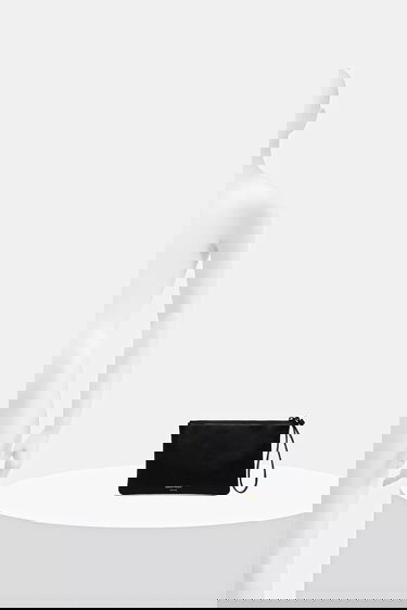 Torbica Common Projects Small Flat Leather Pouch Črna | 9187.7547, 4