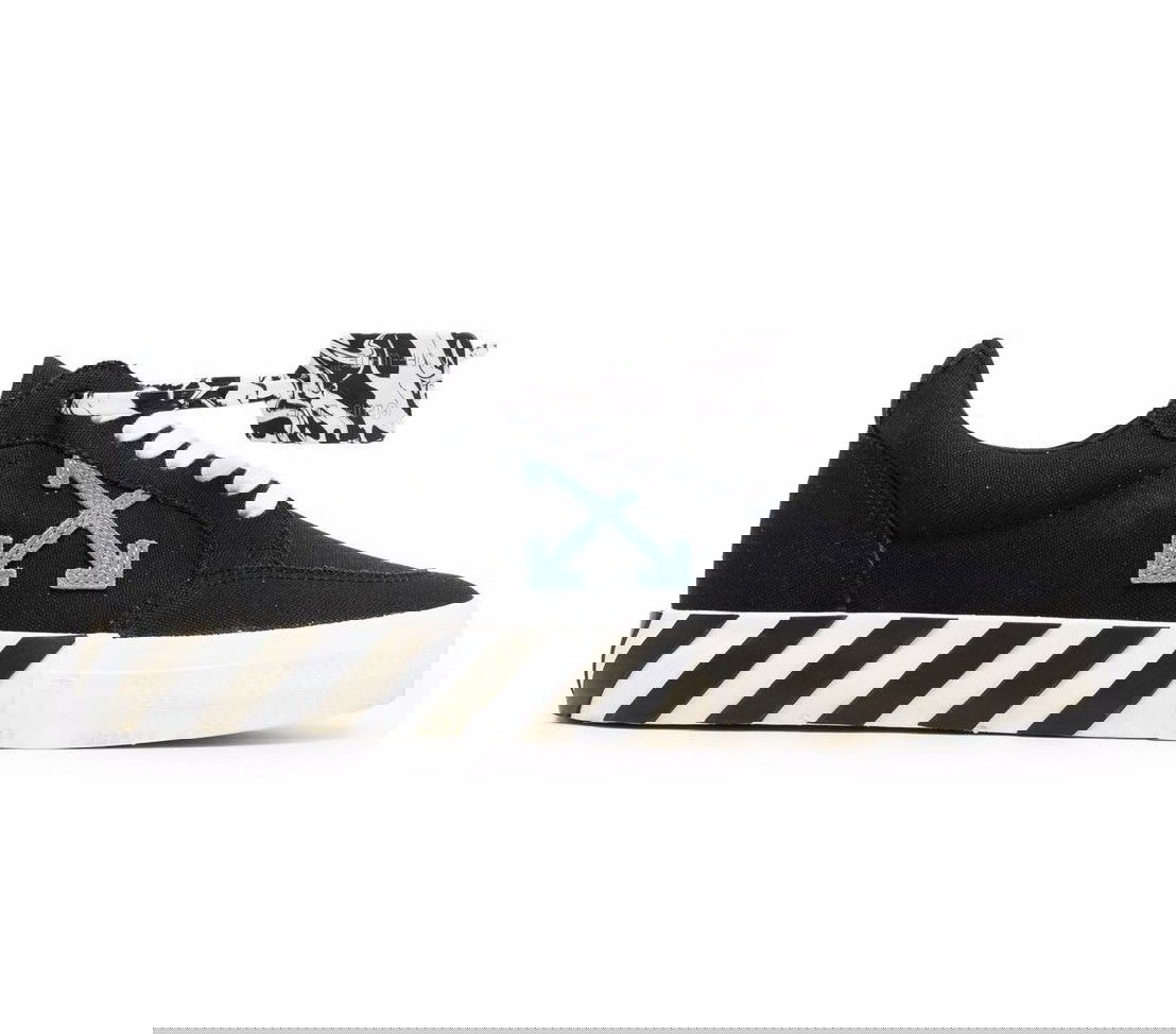 Superge in čevlji Off-White Low Vulcanized Eco Canvas Črna | OMIA085F21FAB0011045, 0