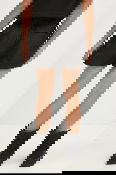 Kratke hlače Rains Shorts W Wide Črna | 18950, 3