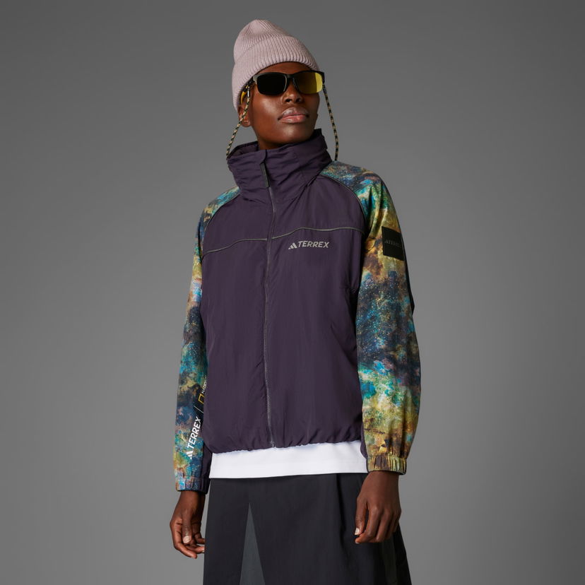 Vetrovka adidas Performance Nat Geo WIND.RDY Jacket Lila | JD5837