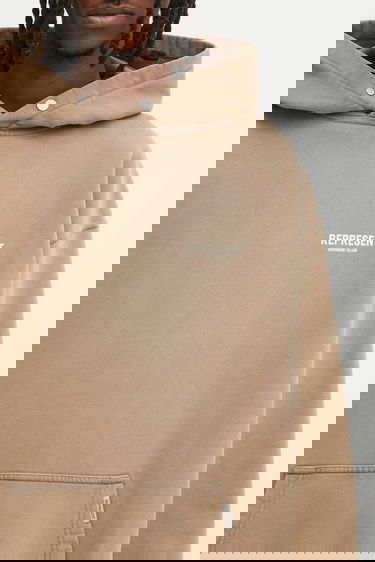 Pulover Represent Clo Represent Owners' Club Hoodie with Print Bež | OCM41113.16, 3
