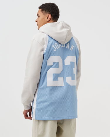 Majica brez rokavov Mitchell & Ness NBA Authentic Jersey University Of North Carolina 1983-84 Michael Jordan #23 Modra | AJY54495-UNC83MJOLTBL, 1