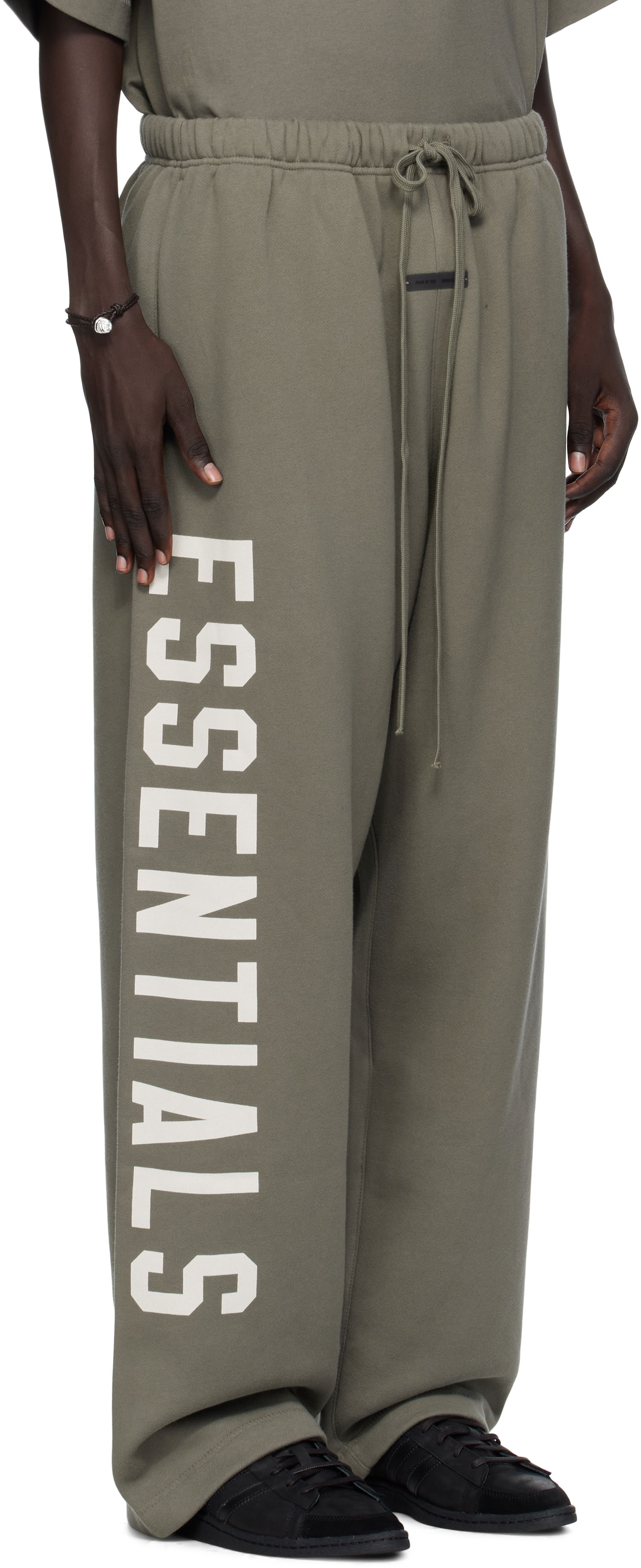 Trenirka Fear of God Fear of God ESSENTIALS Fleece Lounge Sweatpants Zelena | 130SP254327F, 1