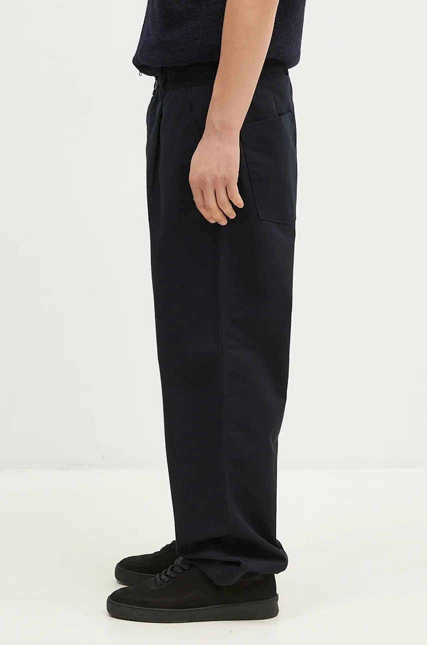 Hlače Universal Works Universal Works Pleated Trousers Mornarica | 31149.NAVY, 1