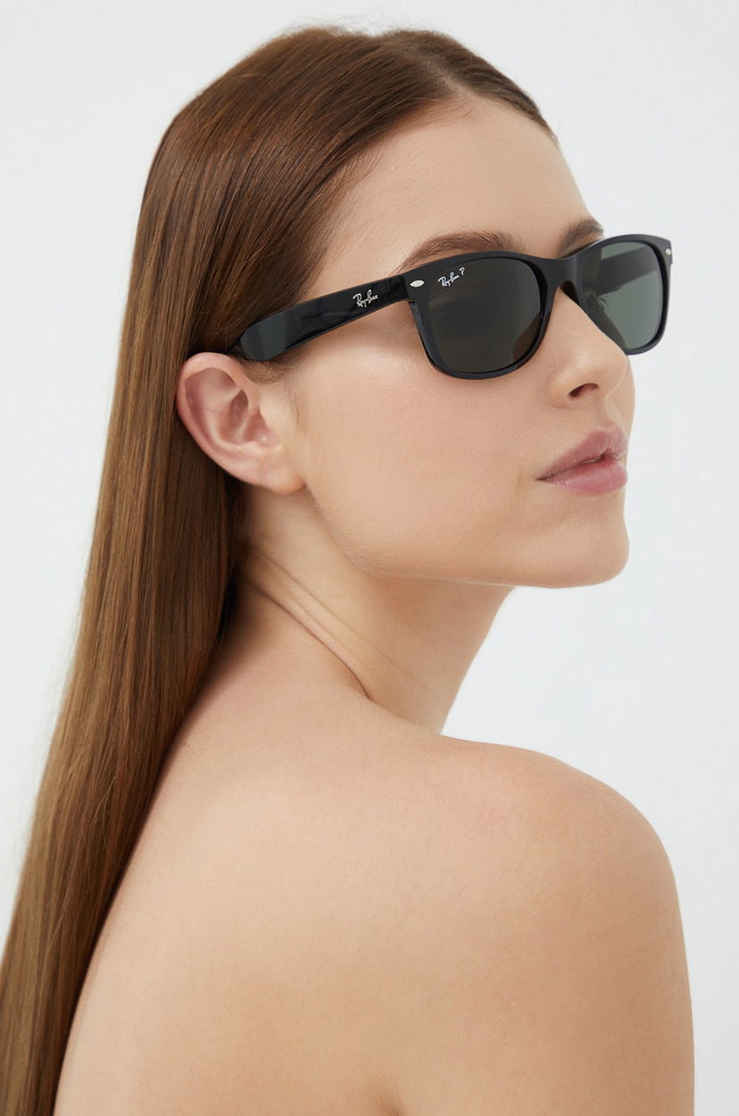 Sončna očala Ray-Ban Ray-Ban New Wayfarer Sunglasses Črna | RB2132.901/58.55