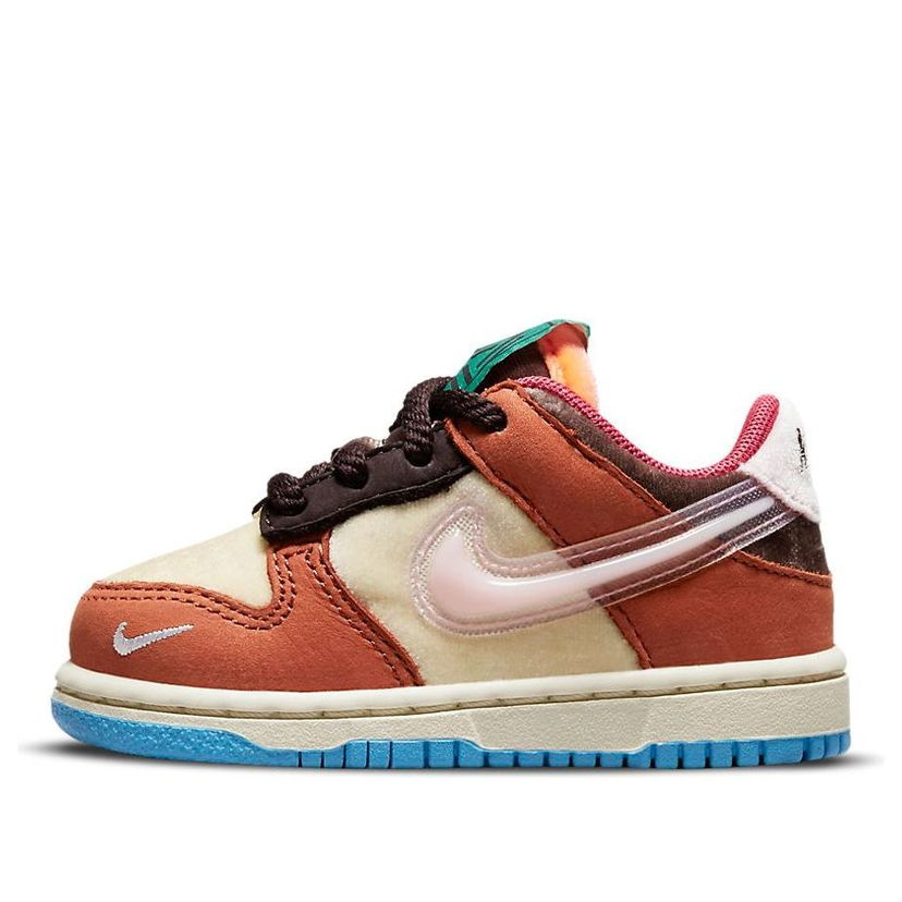 Superge in čevlji Nike Social Status x Dunk Low 'Chocolate Milk' (TD) Večbarvna | DM3350-700