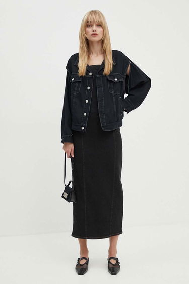 Torbica Maison Margiela MM6 Black Triangle Shoulder Bag Črna | SB5ZI0006.P6642, 6