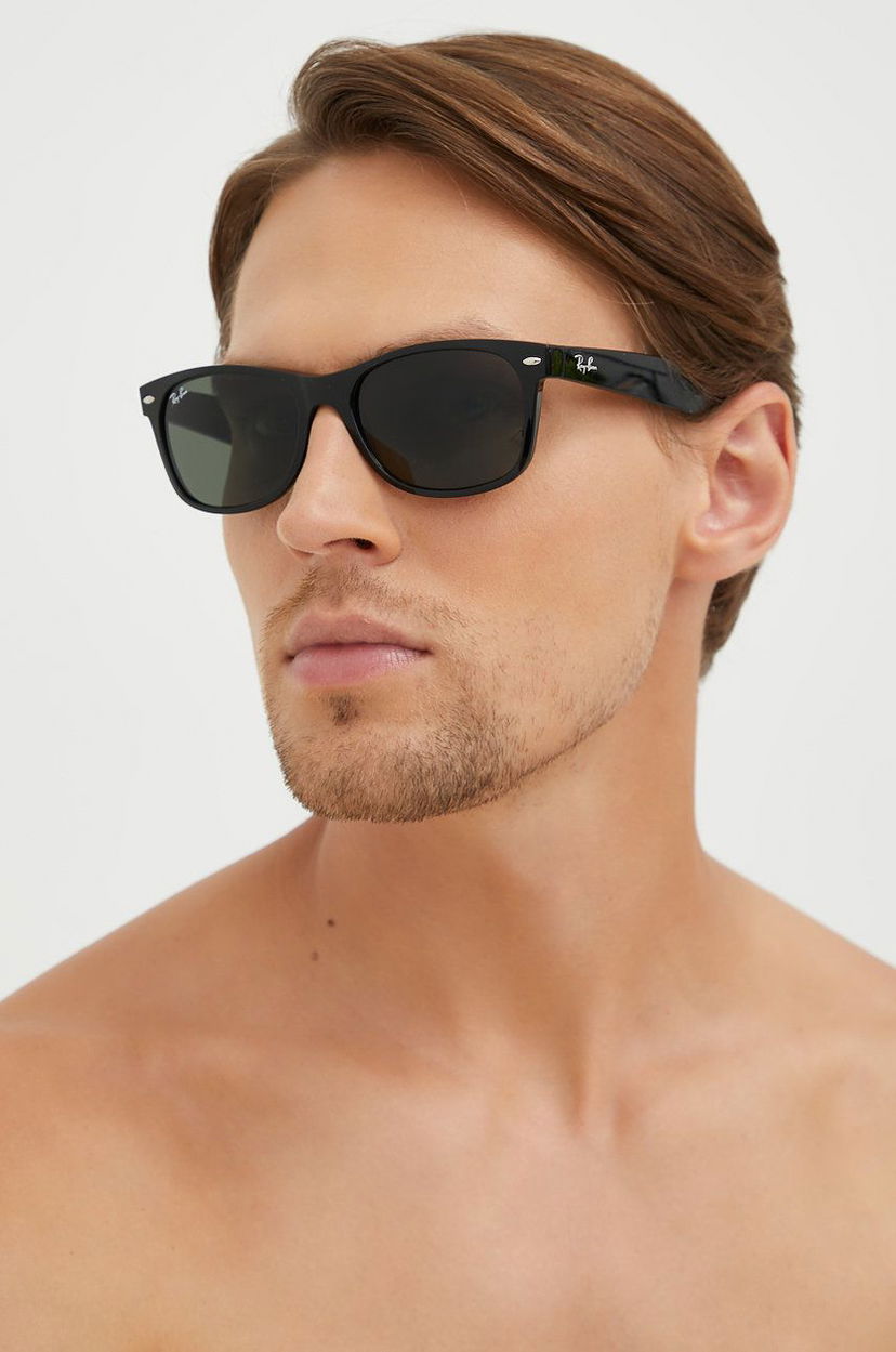 Sončna očala Ray-Ban Classic Black Wayfarer Sunglasses Črna | 0RB2132.901L