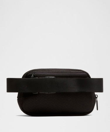 Torbice za okoli pasu lululemon Everywhere Knit Mesh Belt Bag 1L Črna | prod20002199, 1