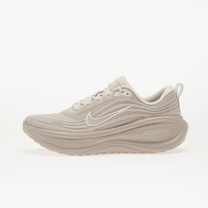 Superge in čevlji Nike Vomero Plus Bež | HV8150-001