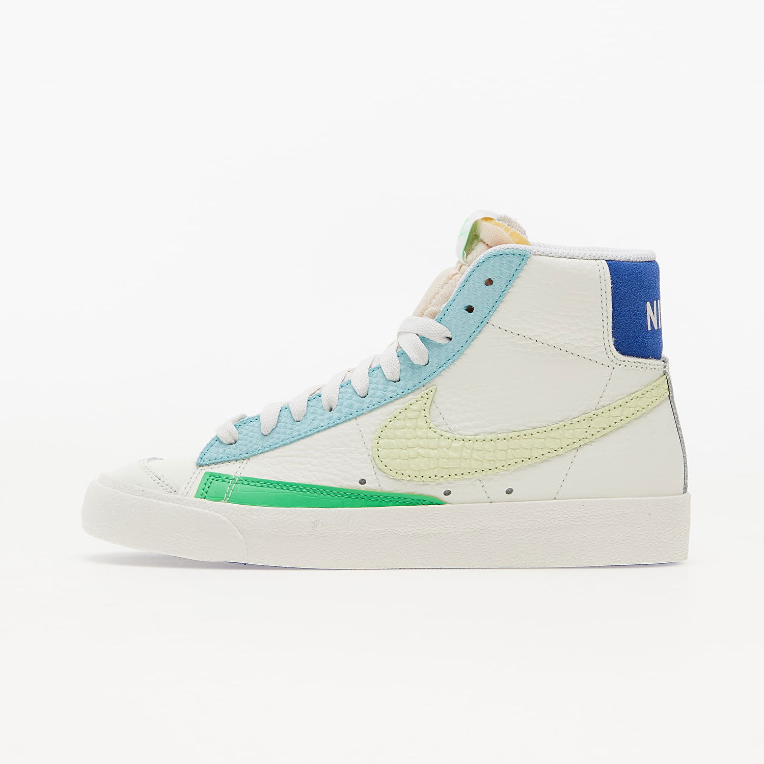 Superge in čevlji Nike Blazer Mid '77 W Bela | DQ0865-100, 0