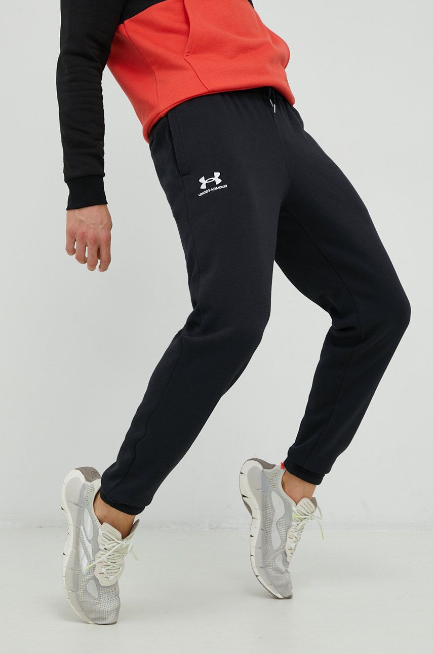 Trenirka Under Armour Essentials Fleece Jogger Črna | 1373882, 0