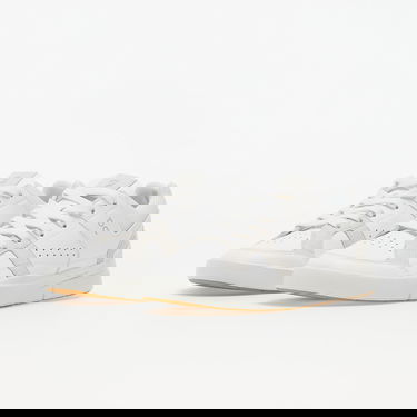 Superge in čevlji On Running The Roger Clubhouse W Bela | 48.99141, 5