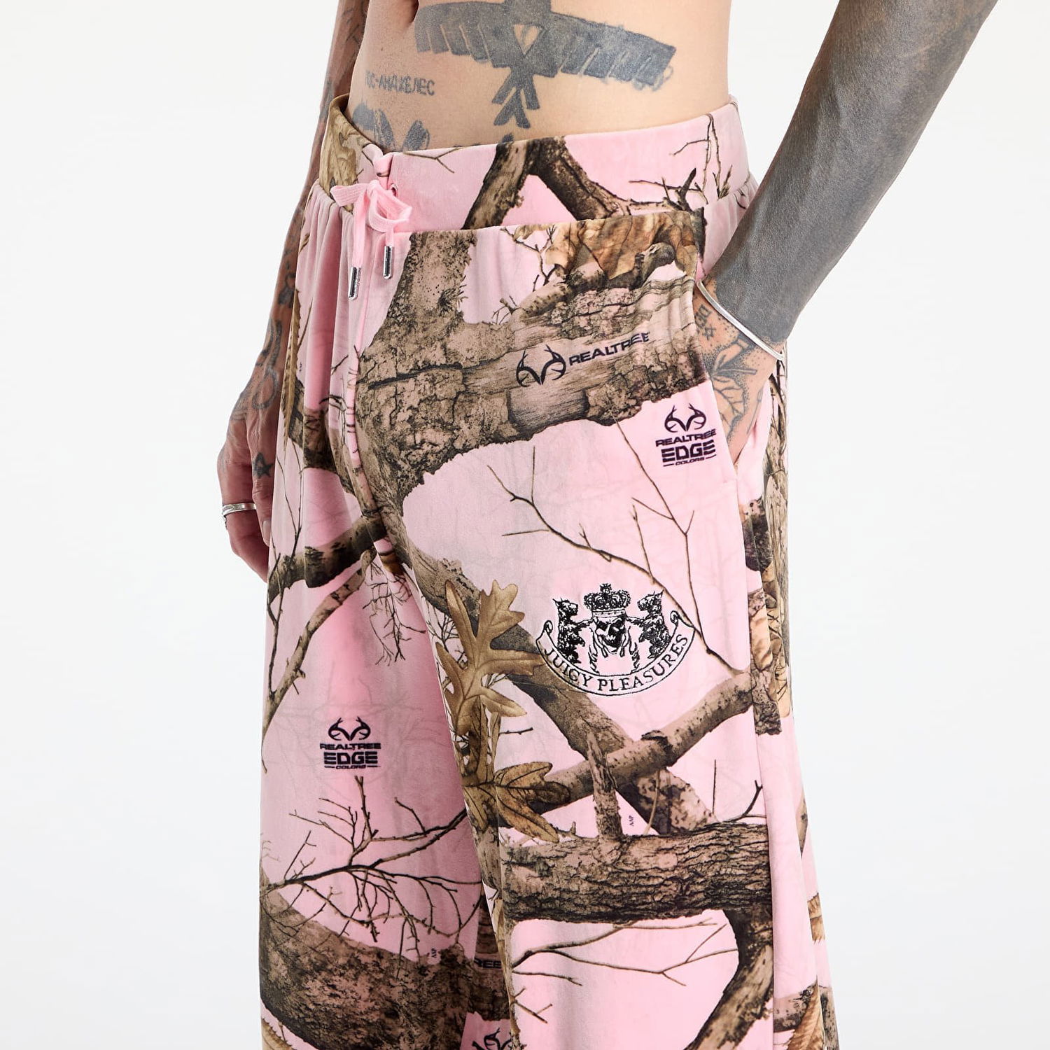 Trenirka Pleasures PLEASURES Realtree Velour Track Pants Roza | P25JC002-PINK, 1