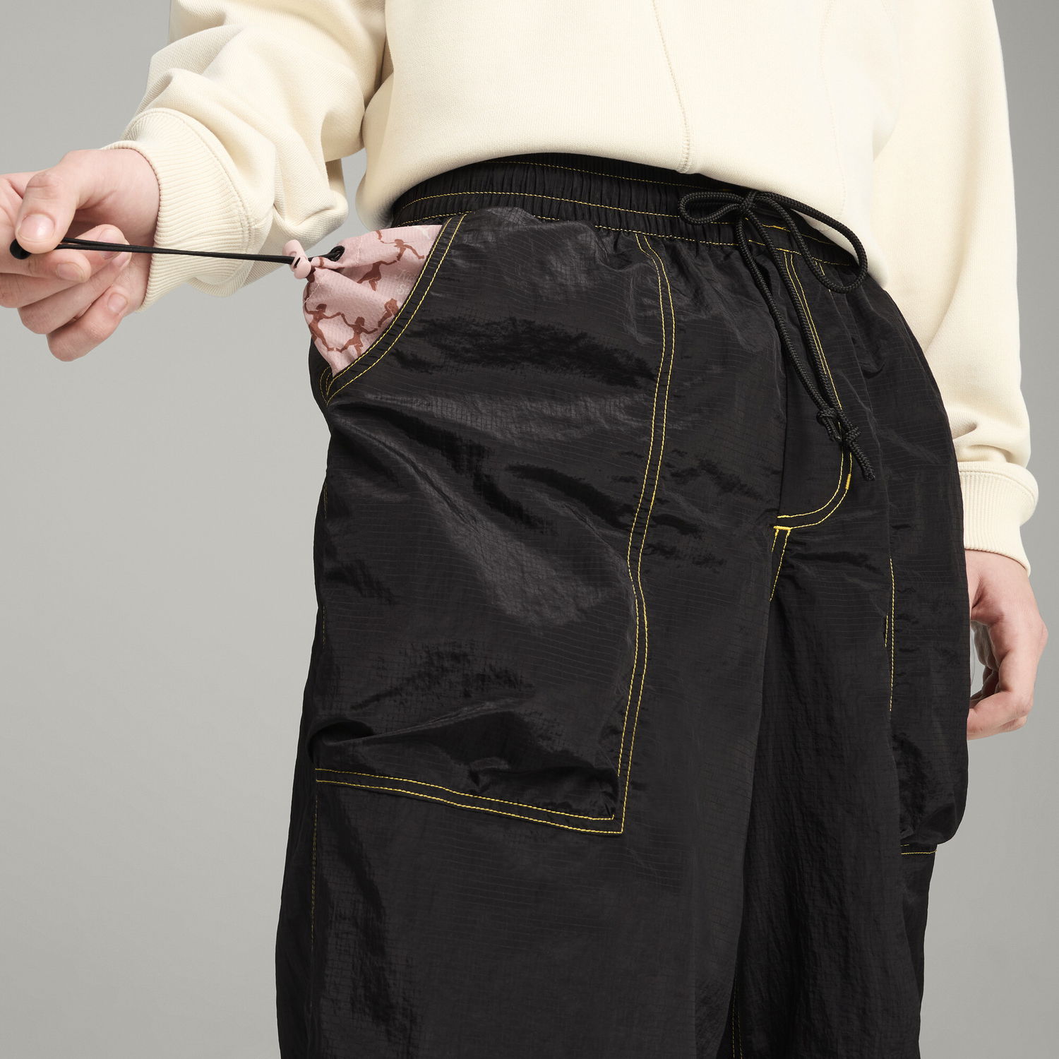 Cargo hlače Puma KIDSUPER Studios Cargo Pants Črna | 629515_01, 1