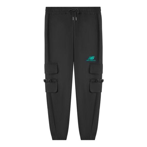Trenirka New Balance Sportswear Logo Printed Cargo Joggers Črna | AMP11310-BK