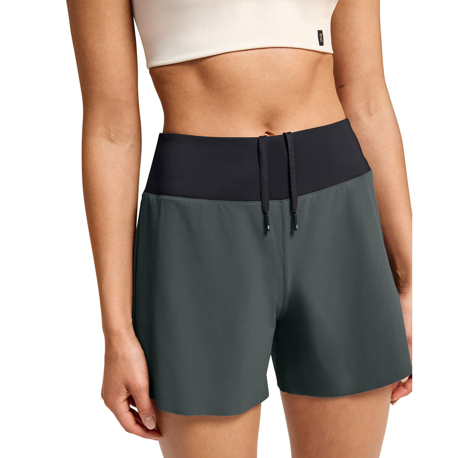 Kratke hlače On Running Shorts On 5" Running Shorts Lead/ Black Črna | 1WE11820583, 1