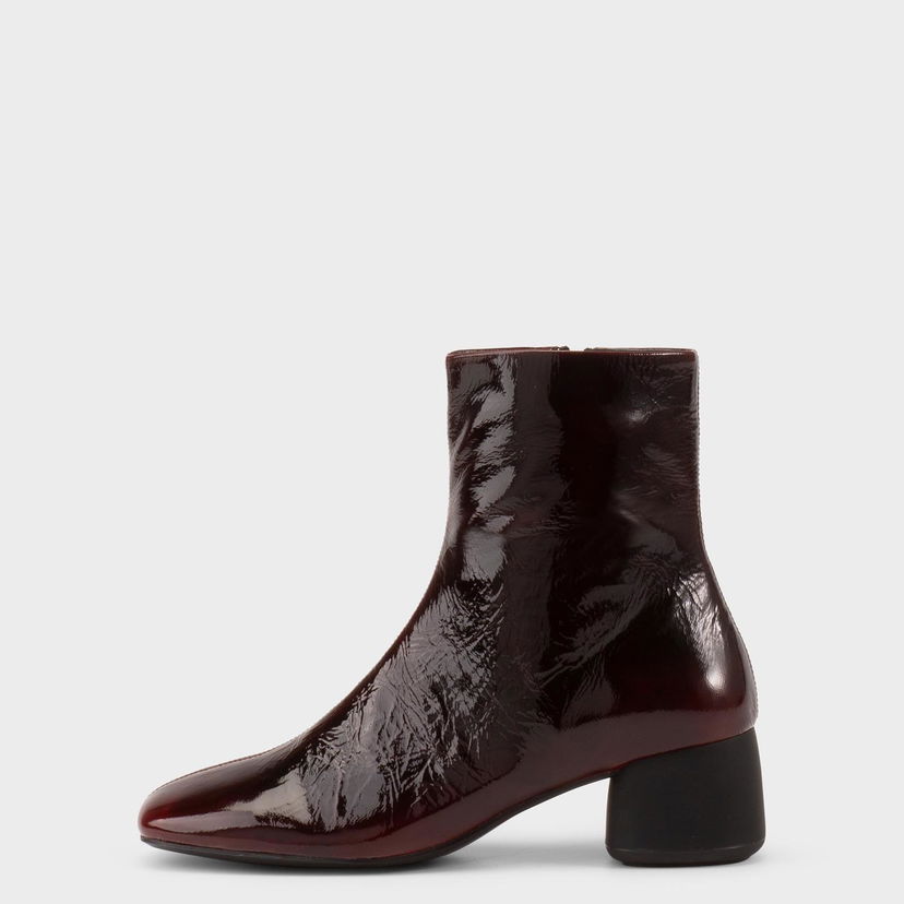 Superge in čevlji Vagabond Livia Patent Leather Ankle Boots Črna | 6056-060-38