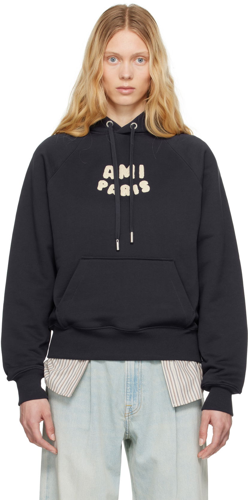 Pulover AMI AMI Paris Patch Cotton Hoodie Mornarica | USW275.747
