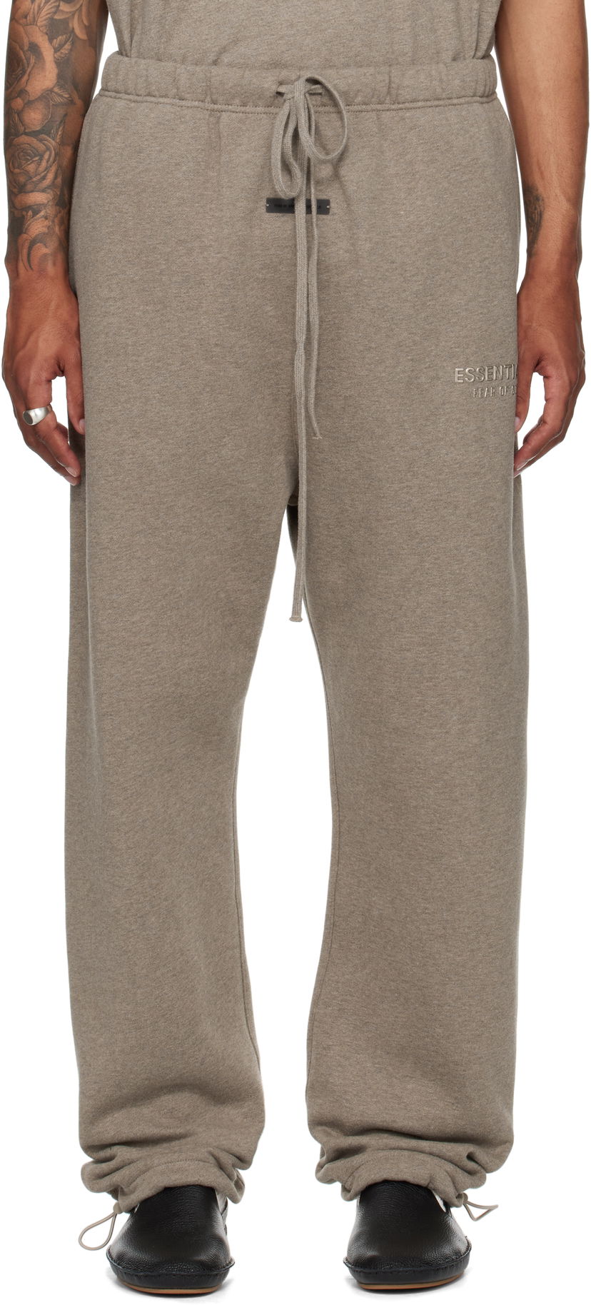 Trenirka Fear of God Fear of God ESSENTIALS Relaxed Fleece Sweatpants Siva | 130SP258223F