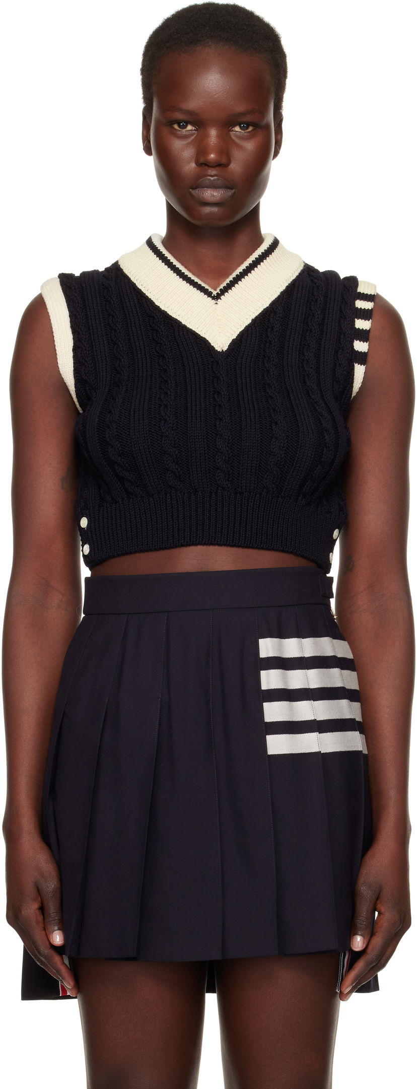 Majica brez rokavov Thom Browne Classic Baby Cable Stitch Cropped Vest Modra | FKV205A-Y1024