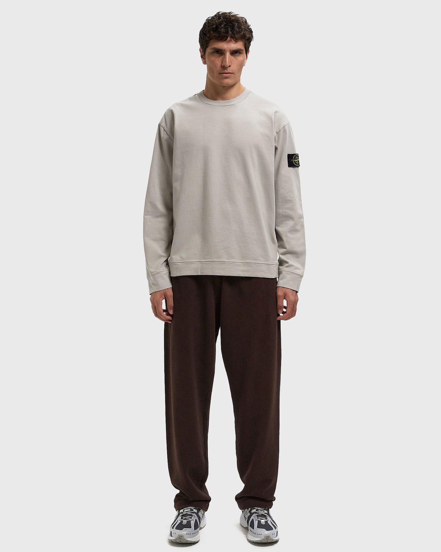 Pulover Stone Island Sleeve Patch Crewneck Sweatshirt Bež | K2S156100075S0A50.V0061, 1