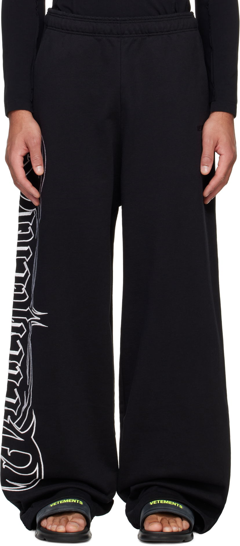 Trenirka VETEMENTS Metal Embroidered Sweatpants Črna | UA66SP620B