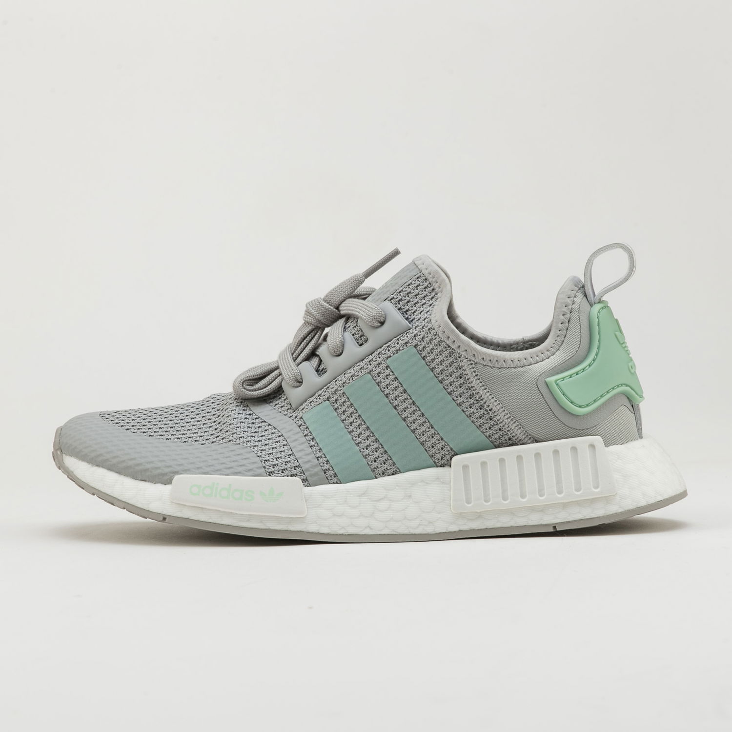 Superge in čevlji adidas Originals NMD_R1 Siva | FV9152, 0