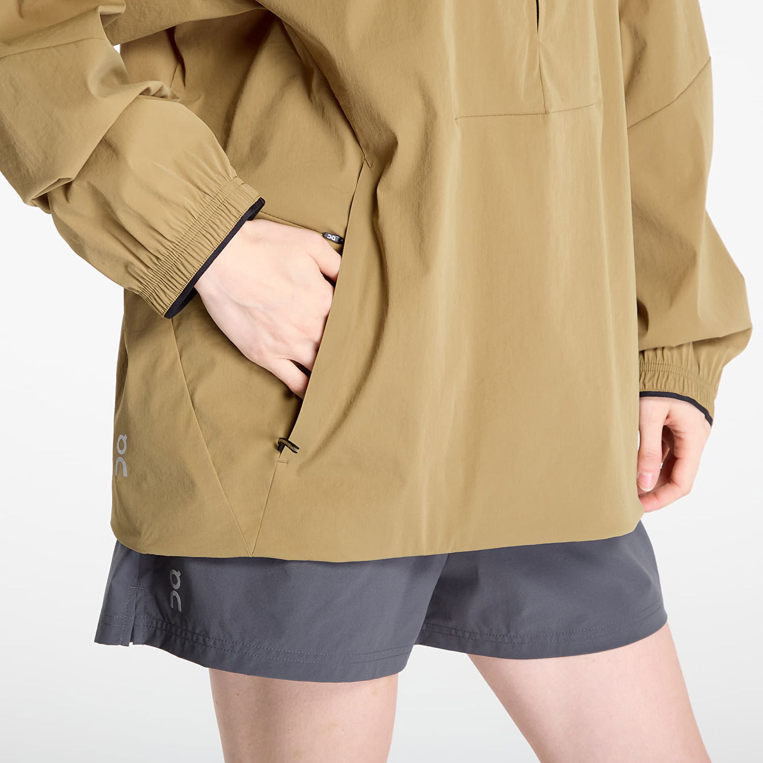 Vetrovka On Running Windbreaker All-Day 1/2 Zip Jacket Bež | 1WE30413850, 1